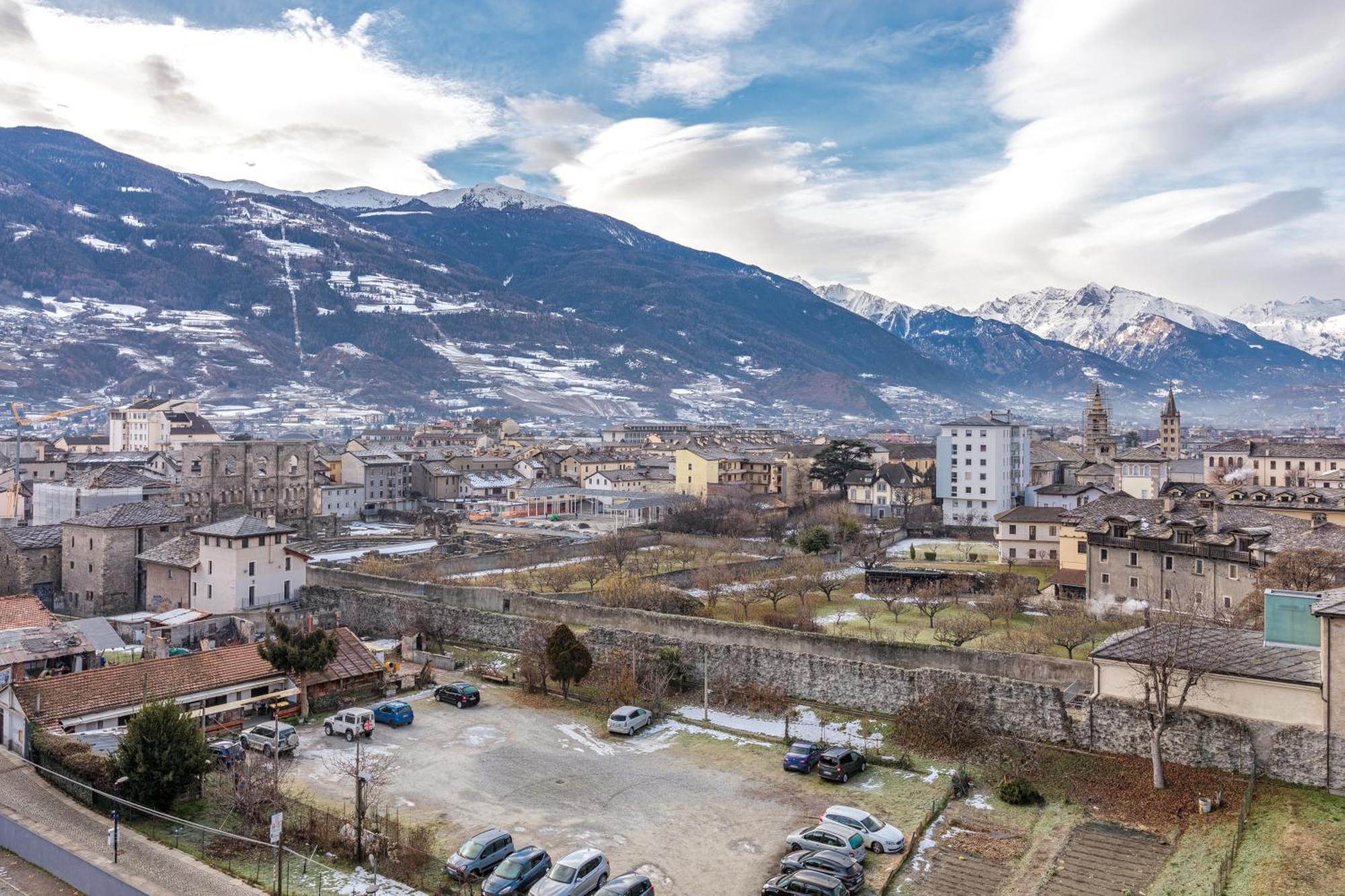 Attico Esclusivo Teatro Romano Aosta Zewnętrze zdjęcie
