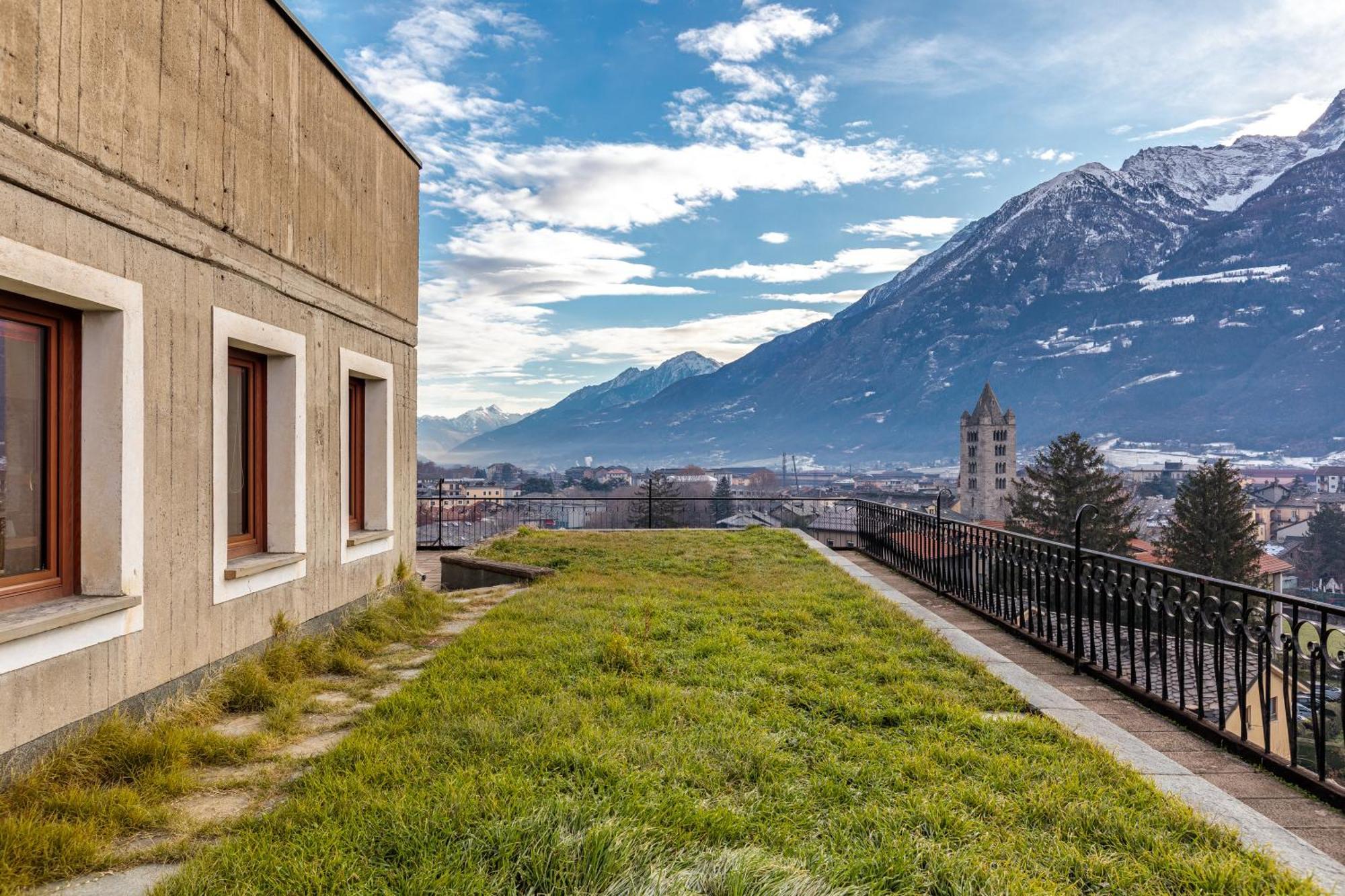 Attico Esclusivo Teatro Romano Aosta Zewnętrze zdjęcie